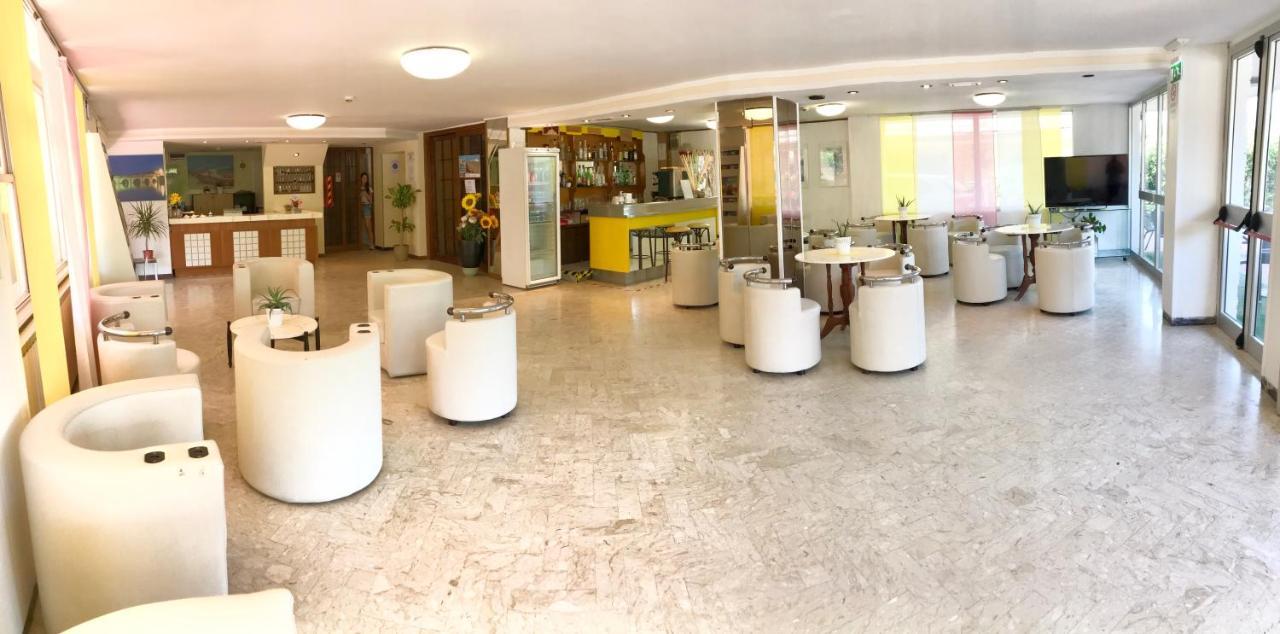 Hotel Naica Rimini Exterior photo